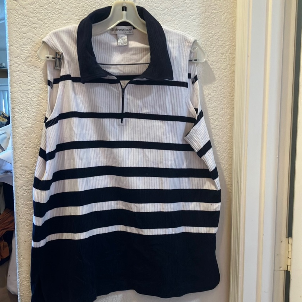 FINAL MARKDOWN Dress barn 1/4 zip top 14/16